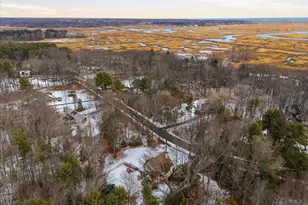 39 Coach Ln, Hampton Falls, NH 03844 - Photo 6