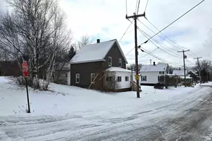 1408 Napert St, Berlin, NH 03570 - Photo 4