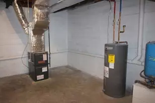 66 Goodhue Rd, Derry, NH 03038 - Photo 10