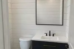 196 Washington St, Littleton, NH 03561 - Photo 10