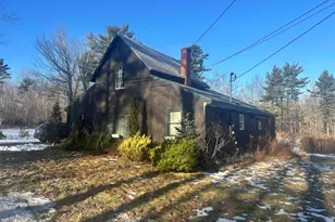 211 Sandown Rd, Chester, NH 03036 - Photo 1