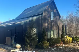 211 Sandown Rd, Chester, NH 03036 - Photo 14