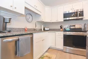 180 Ashworth Ave, Hampton, NH 03842 - Photo 8