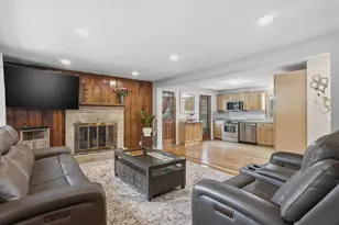 151 Highland St, Hudson, NH 03051 - Photo 6