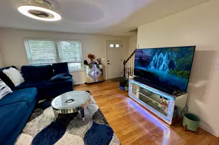 103 Derryfield Ct, Manchester, NH 03104 - Photo 4