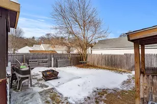 374 Bartlett St, Manchester, NH 03102 - Photo 42