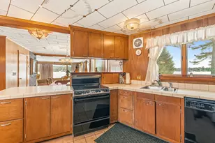 166 Spooner Rd, Pittsburg, NH 03592 - Photo 16