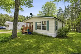 801 Nottingham Dr, Exeter, NH 03833 - Photo 2