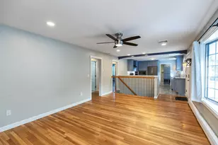 66 Skyview Rd, Manchester, NH 03104 - Photo 10