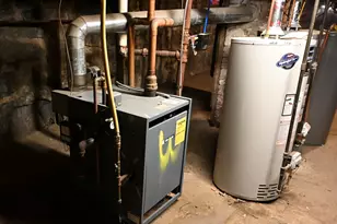 390 Cedar St, Manchester, NH 03103 - Photo 14