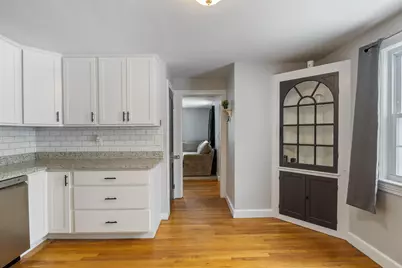 276 Salmon Street, Manchester, NH 03104 - Photo 8