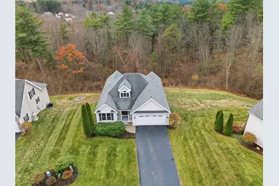 10 Dewberry Lane, Hooksett, NH 03106 - Photo 4