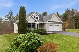 10 Dewberry Ln, Hooksett, NH 03106 - Photo 2