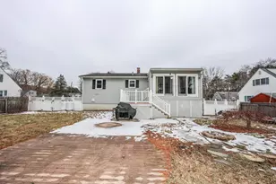 16 Bullard Dr, Hooksett, NH 03106 - Photo 28