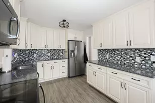 16 Bullard Dr, Hooksett, NH 03106 - Photo 8