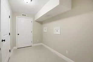 35 Brooks Rd, Seabrook, NH 03874 - Photo 12