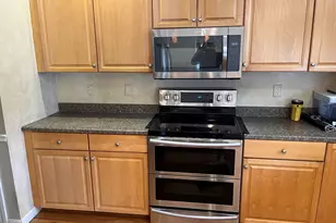 10 Checkerberry Ln, Londonderry, NH 03053 - Photo 10