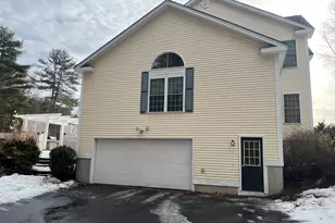 10 Checkerberry Ln, Londonderry, NH 03053 - Photo 2