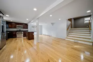 12 Poplar St, Manchester, NH 03104 - Photo 4