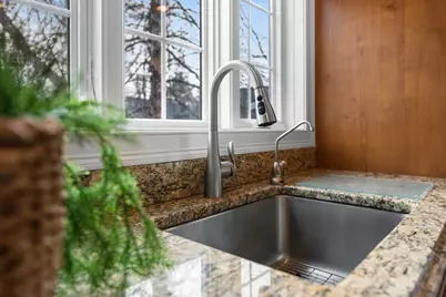 605 Straw Hill Road, Manchester, NH 03104 - Photo 4