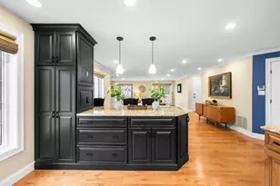 605 Straw Hill Rd, Manchester, NH 03104 - Photo 6