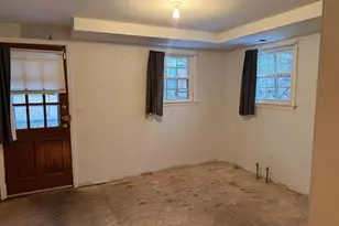 117 Lawrence Rd, Salem, NH 03079 - Photo 8