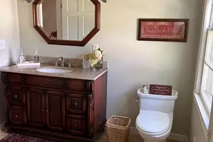 104 N Gate Rd, Manchester, NH 03104 - Photo 40