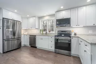 20 Lorraine&apos S Ln, Barrington, NH 03825 - Photo 4