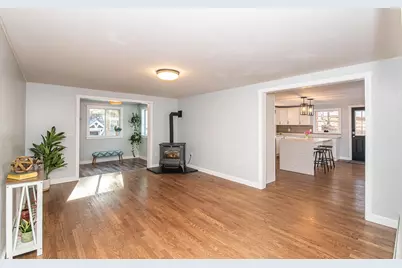 121 Hampstead Road, Sandown, NH 03873 - Photo 10