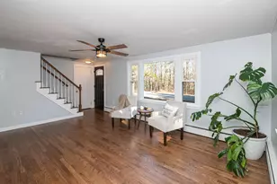 121 Hampstead Rd, Sandown, NH 03873 - Photo 14