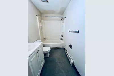 194 Spruce Street, Manchester, NH 03103 - Photo 12