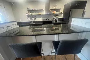 67 Middle St, Manchester, NH 03101 - Photo 2