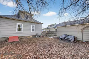 7 Pinard St, Goffstown, NH 03045 - Photo 6