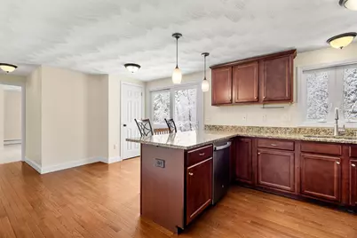 18 Meadow Drive, Hudson, NH 03051 - Photo 12