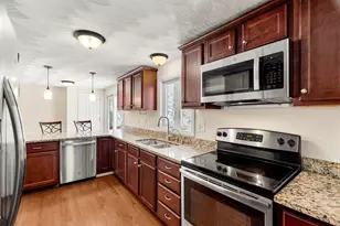 18 Meadow Dr, Hudson, NH 03051 - Photo 16