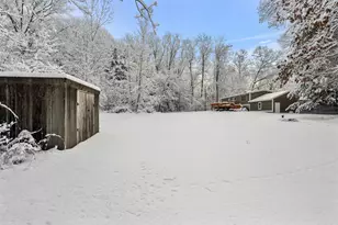 18 Meadow Dr, Hudson, NH 03051 - Photo 34