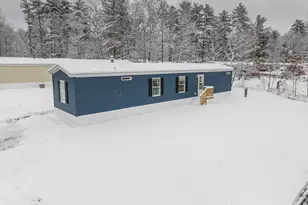 108 Colonial Village, Somersworth, NH 03878 - Photo 2