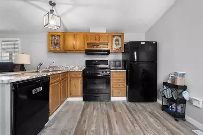 134 Colonial Village Road, Somersworth, NH 03878 - Photo 6