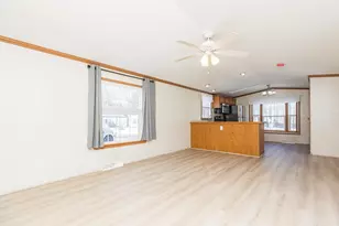 27 Melrose Dr, Rochester, NH 03868 - Photo 10