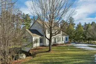71 Greenmeadow Ln, Bedford, NH 03110 - Photo 2