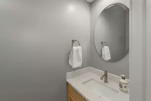 71 Greenmeadow Ln, Bedford, NH 03110 - Photo 32