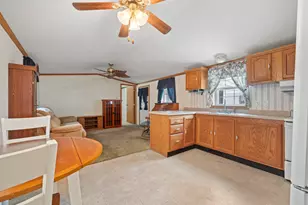 26 Amherst Rd, Newmarket, NH 03857 - Photo 2