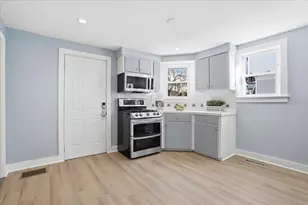 35 First St, Dover, NH 03820 - Photo 10