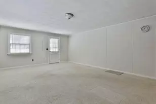 8 Prince Dr, Hudson, NH 03051 - Photo 12