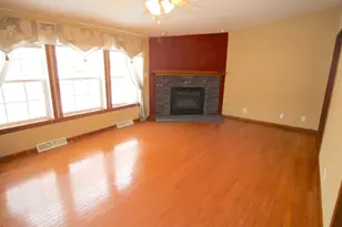 23 Timber Trail, Sandown, NH 03873 - Photo 4