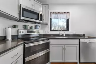 34 Pleasant St, Lyme, NH 03768 - Photo 8