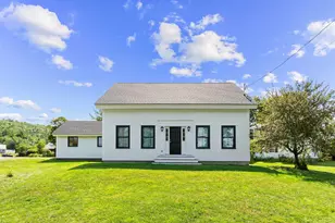 34 Pleasant St, Lyme, NH 03768 - Photo 2