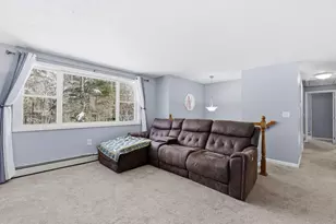 19 Sherwood Rd, Londonderry, NH 03053 - Photo 10