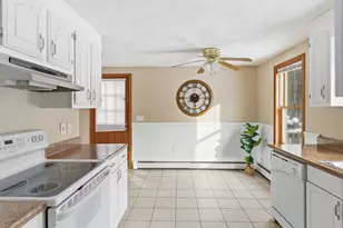 3a Walton Cir, Londonderry, NH 03053 - Photo 4
