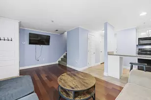 804 Elmwood Dr, Hudson, NH 03051 - Photo 14